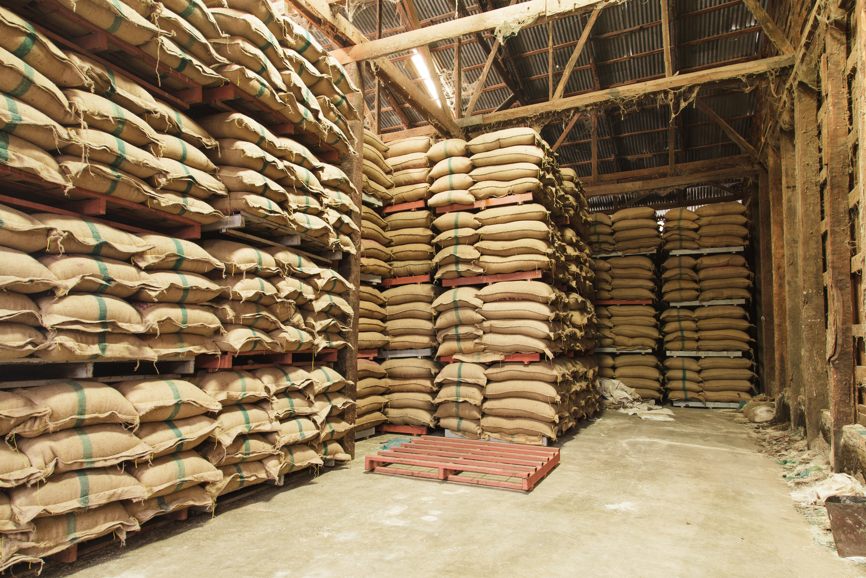 How to Protect Bulk Grain and Pelleted Feed From Winter Damage